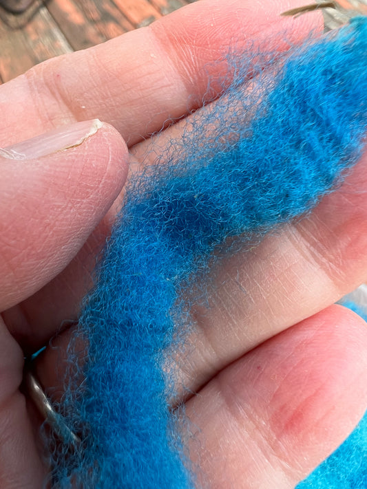 Blue Polypal for carding, combing, spinning and felting